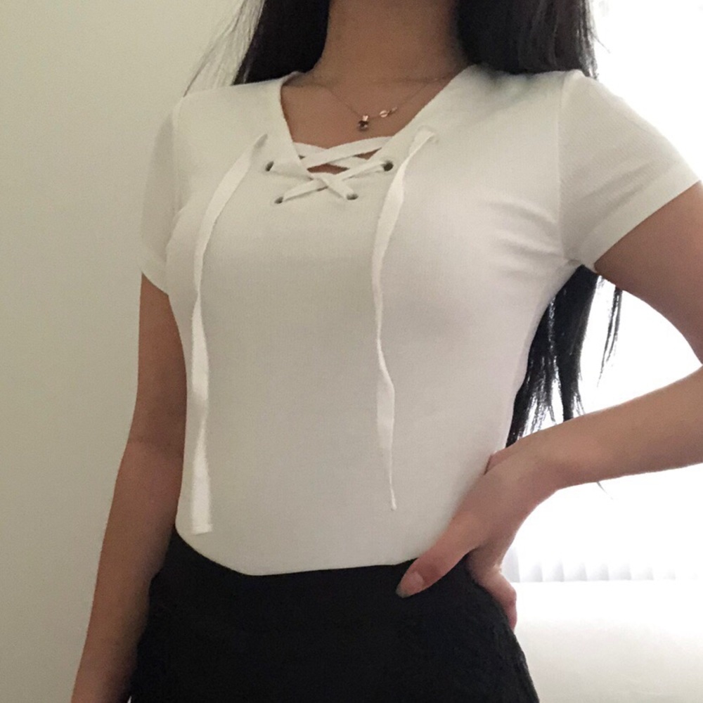 RIBBED LACE UP WHITE TOP